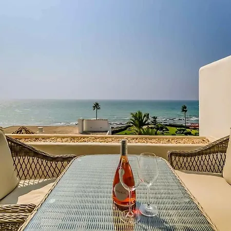 122-luxury Beachfront Apartment, Views And Pool Apartment