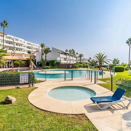 Apartment 122-luxury Beachfront Apartment, Views And Pool