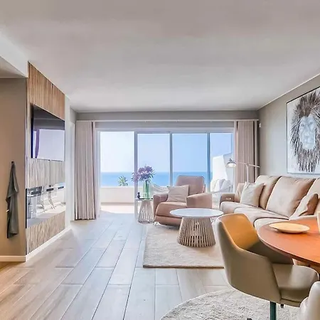 122-luxury Beachfront Apartment, Views And Pool Apartment