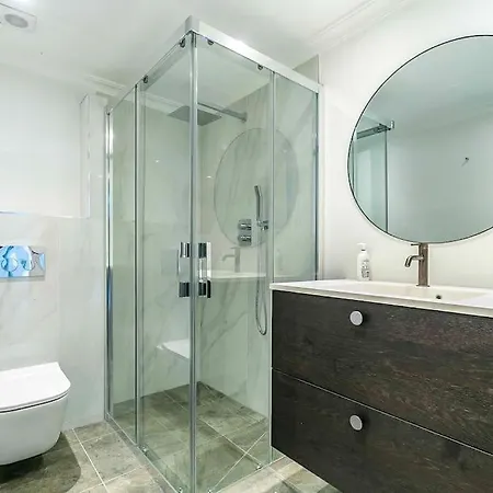 Apartment 122-luxury Beachfront Apartment, Views And Pool Mijas