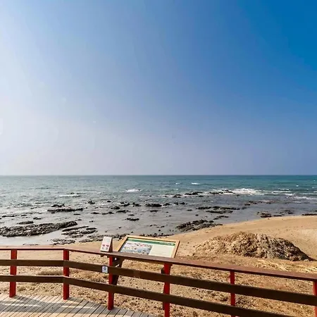 122-luxury Beachfront Apartment, Views And Pool *