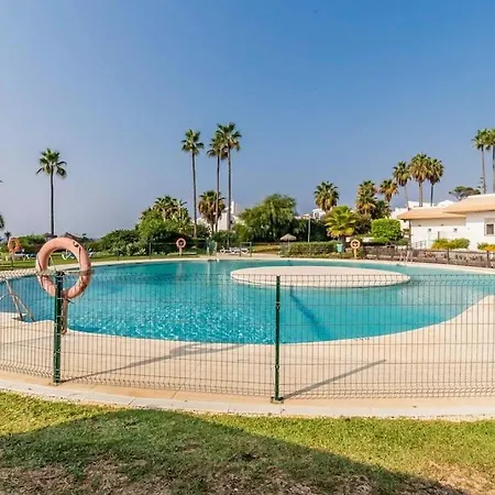 アパート 122-luxury Beachfront Apartment, Views And Pool ミハス