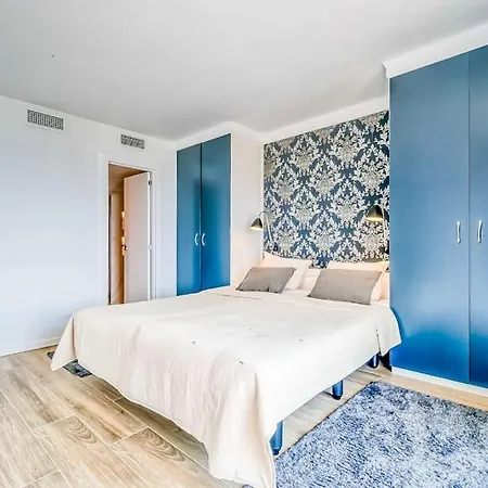 122-luxury Beachfront Apartment, Views And Pool *